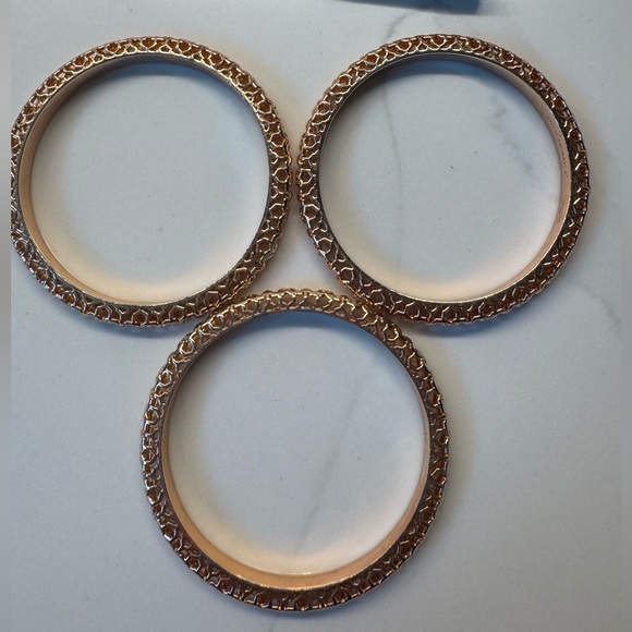 KENDRA SCOTT | Maggie Bangle Bracelet Set of 3 - Picture 5 of 11